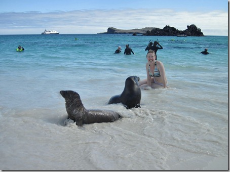 2012-12-17 Galapagos Day 1 morning water camera 125